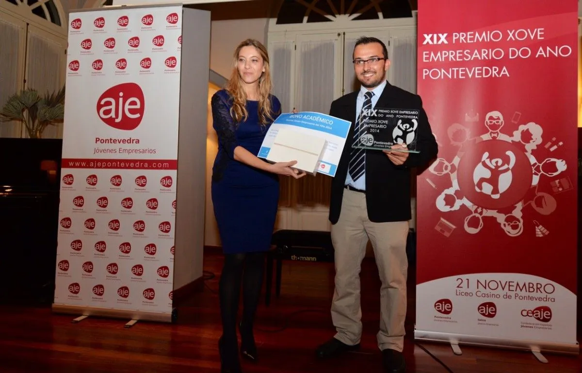Cover for Young Entrepreneur of the Year Award 2014 (Pontevedra)